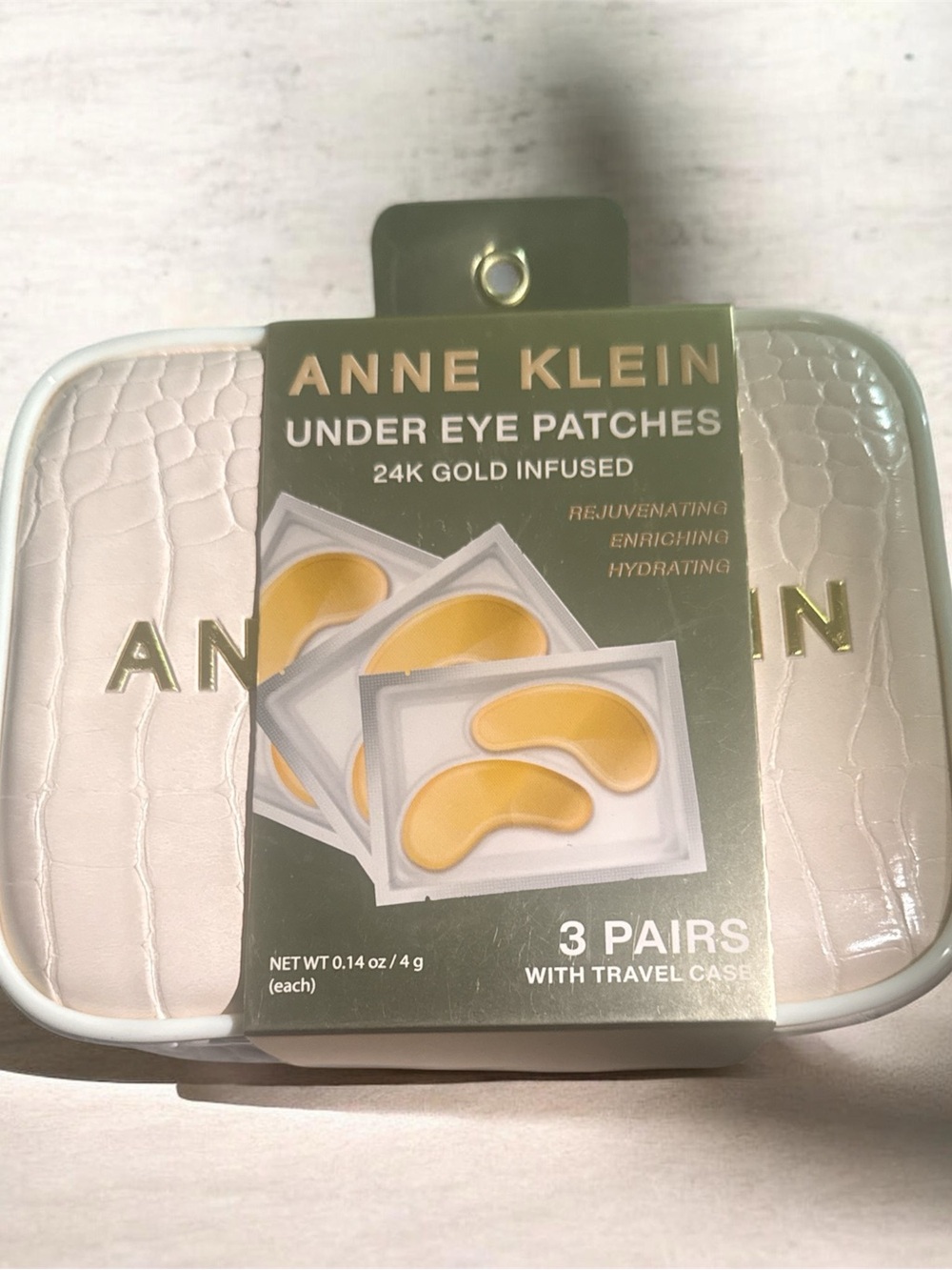 Anne Klein Gold Under Eye Patch Set with Pale Pink Case